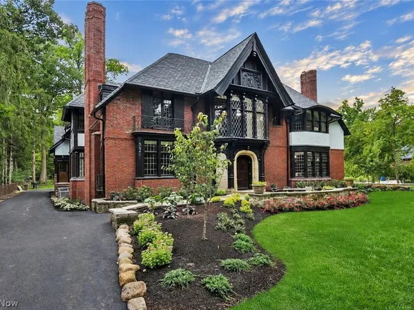 2970 Fairmount Blvd, Cleveland Heights, OH 44118