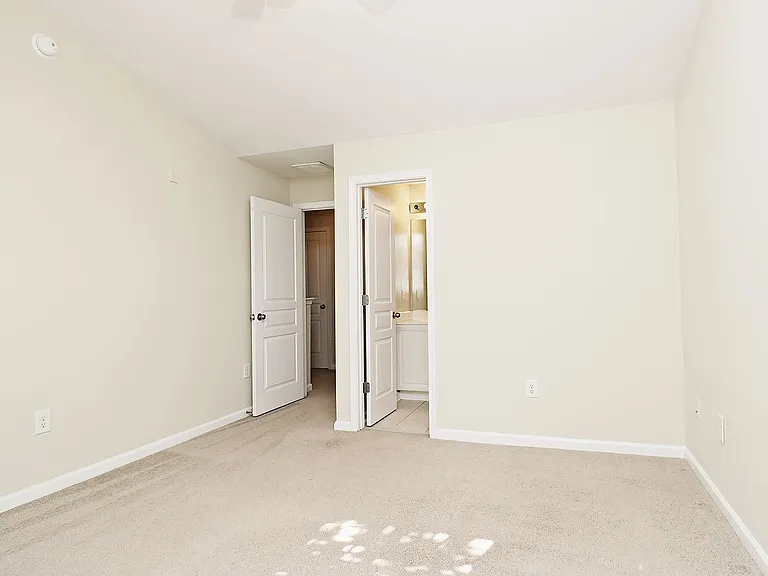 1850 Candlewood Ct #206 — Photo 8