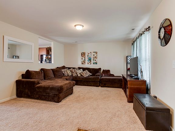 5th image of 1907 Paragon Dr