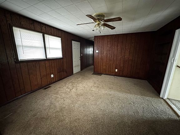 5th image of 156 E Harmons Ferry Rd