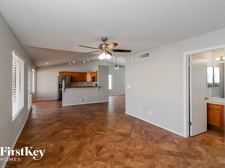 3638 E Verdin Rd — Photo 7