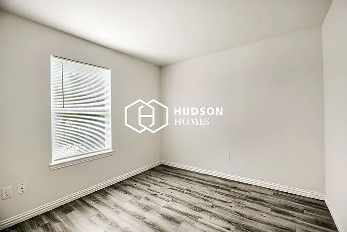 1120 W Owings St — Photo 6