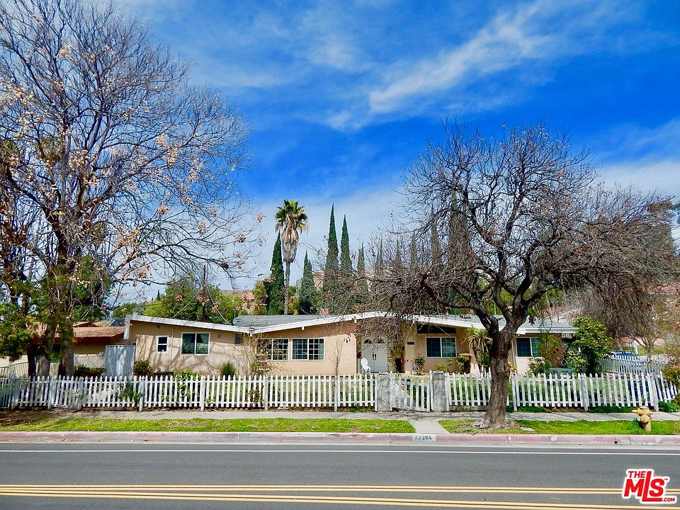 1st image of 22201 Burbank Blvd