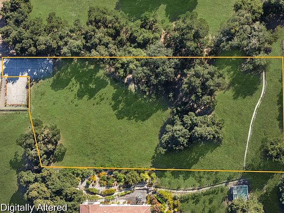 4th image of 8951 Tea Tree Way