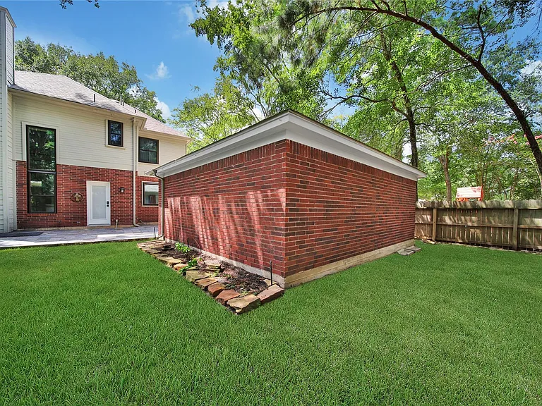 11 Windledge Pl — Photo 32