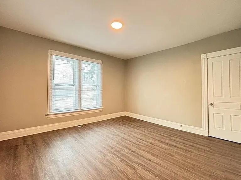 3131 Harvard Ave — Photo 19