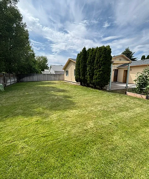 217 E Belair Dr — Photo 4