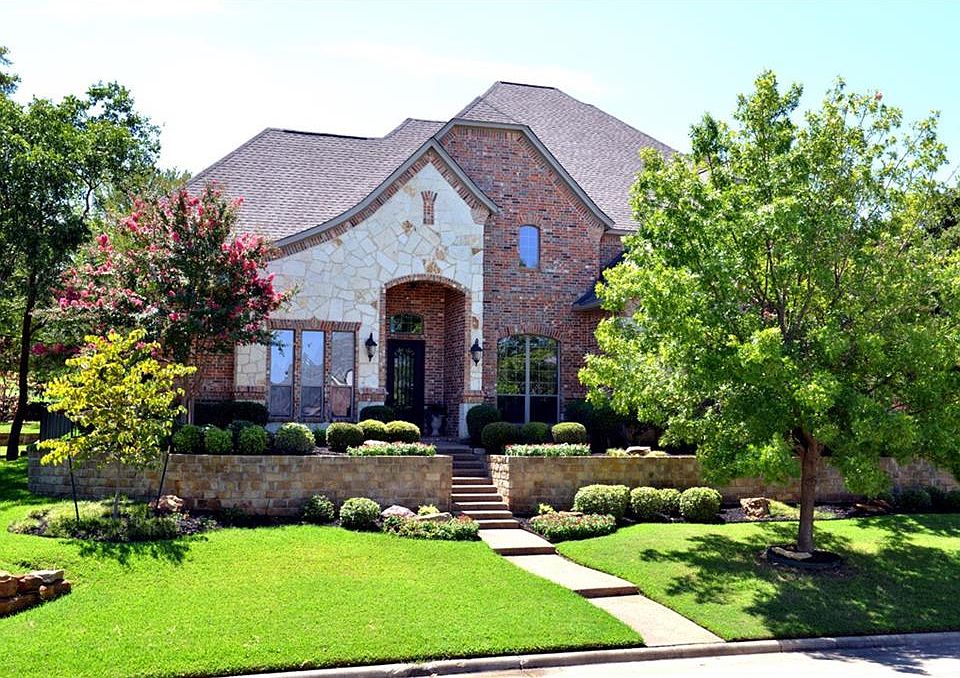 1st image of 407 Skyline Dr