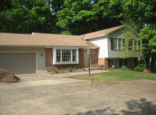 7859 Godolphin Dr, Springfield, VA 22153