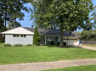 6390 Springwood Rd, Parma Heights, OH 44130