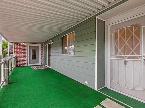 4th image of 3921 Moana Way