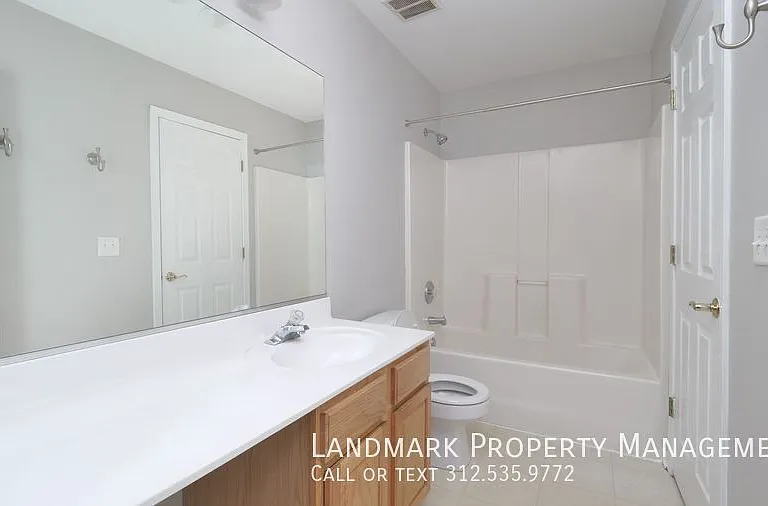 110 Enclave Cir #D — Photo 13