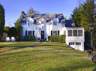 119 Thayer Rd, Manhasset, NY 11030