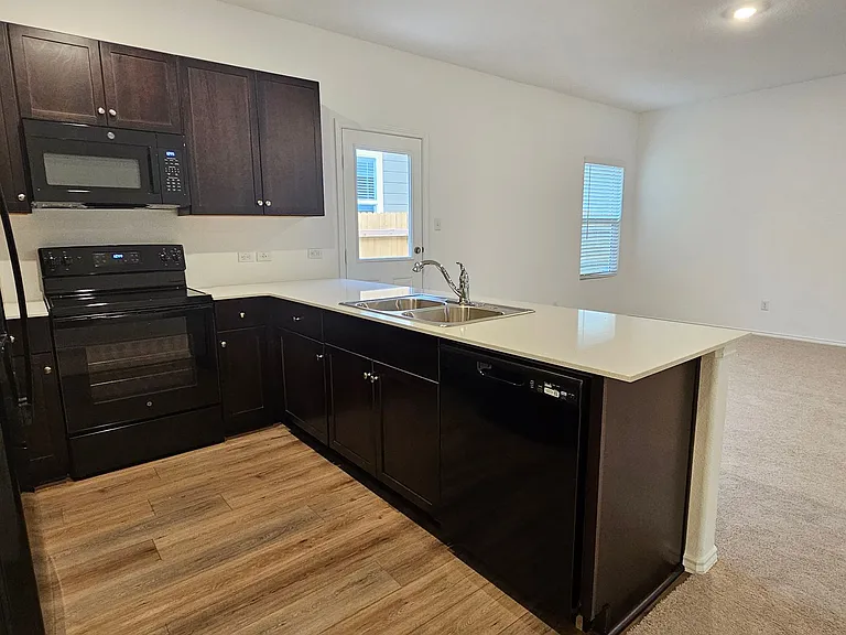 128 Dollars Dr — Photo 11