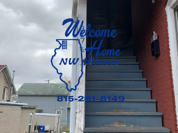 317 N Van Buren Ave #1/2, Freeport, IL 61032