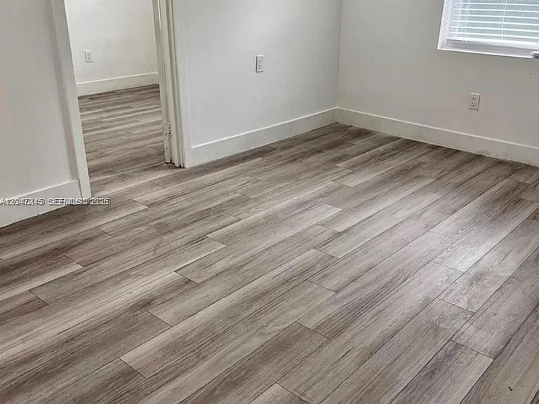 852 SW 13th Ave #3 — Photo 12