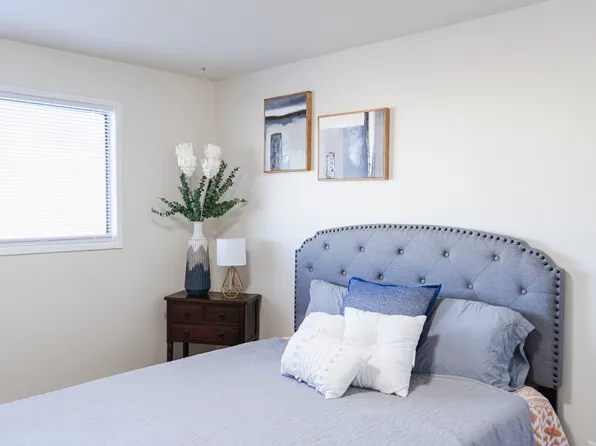 River Vista, 1013 N Neel St #2B-1Ba-1000Sqft, Kennewick, WA 99336