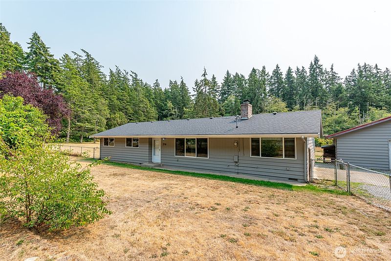 2nd image of 216 E Sleeper Road