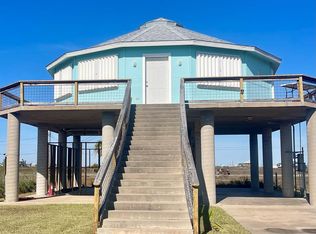 222 Sailfish Dr, Rockport, TX 78382