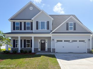 707 Ellabond St, Sneads Ferry, NC 28460