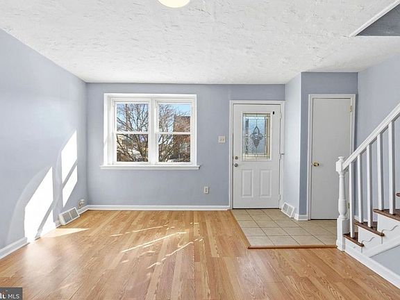 4th image of 6266 Marsden St #A