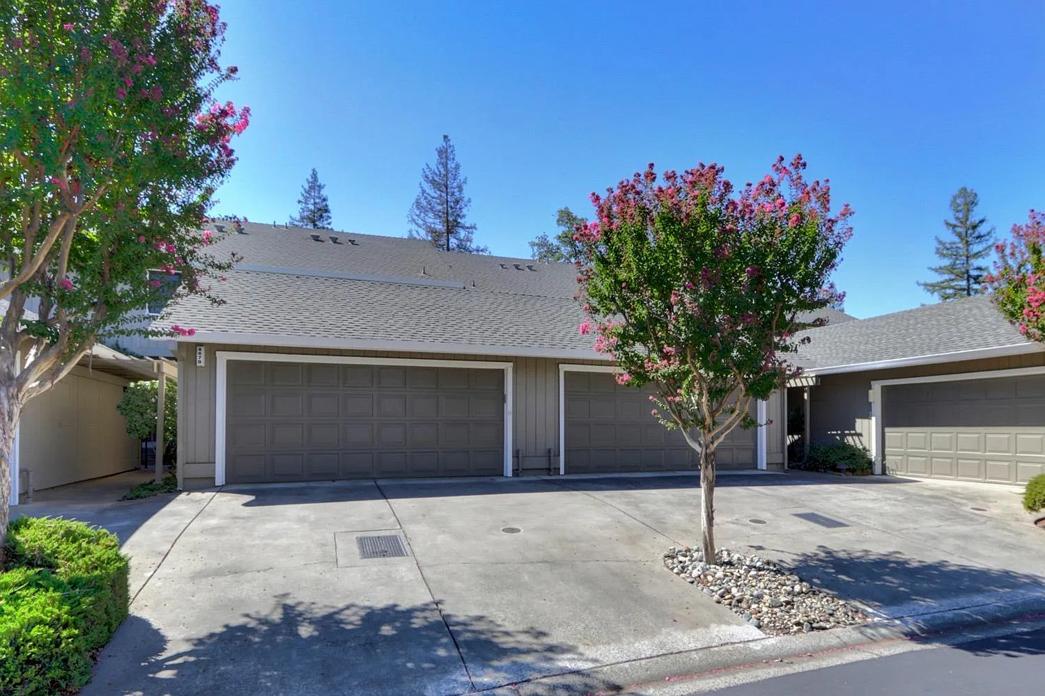 8070 Briar Ridge Ln photo 1