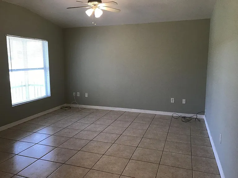 4400-4402 Douglas Ln — Photo 6