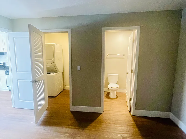1x1 - 480 SqFt - Bedroom