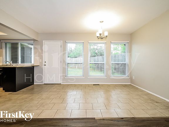 4th image of 2205 NW 113th Pl