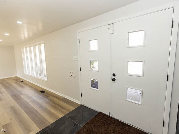 2nd image of 3690 Runnymede Blvd