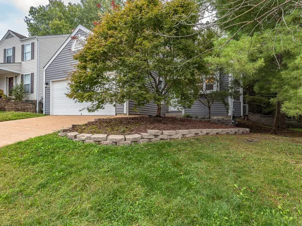 206 Cascade Terrace Dr, Ballwin, MO 63021