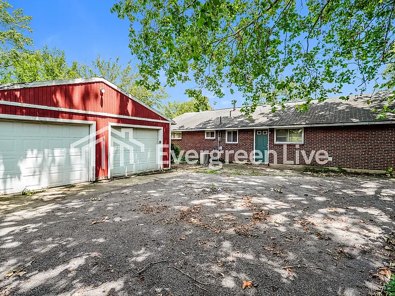 6251 Brauning Dr — Photo 14