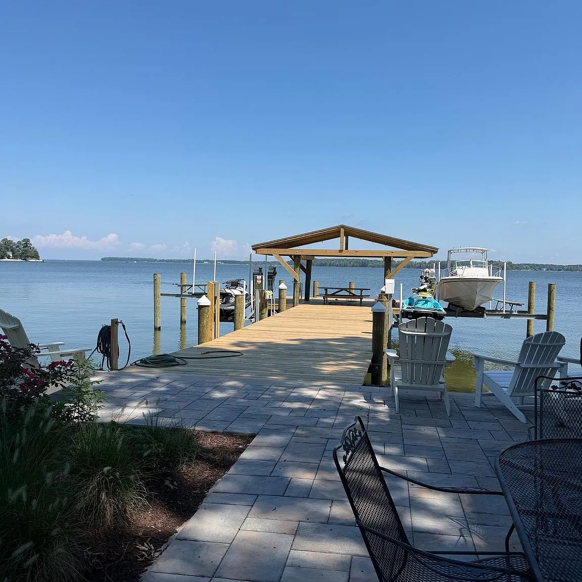 2 bed, 980 sqft, $1,800 — Photo 1