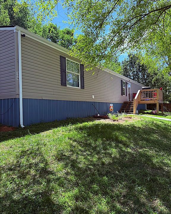 1st image of 309 Clay Ct