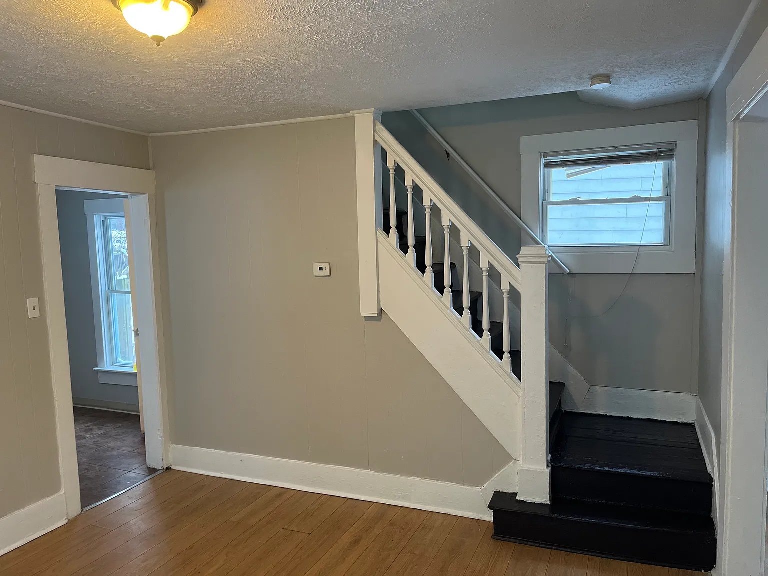 2 bed, 1024 sqft, $1,100 — Photo 3