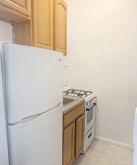 313 E 90th St #3B — Photo 8