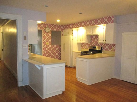 3rd image of 750 Union St APT 1