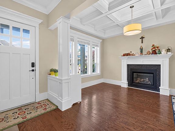 5th image of 7296 198a St