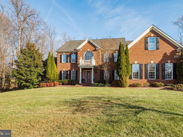 3449 Fawn Wood Ln, Fairfax, VA 22033