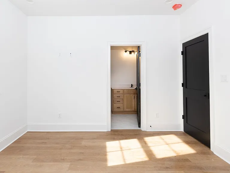 3200 Holly Rd — Photo 13