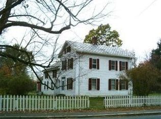 69 Pelham Rd, Amherst, MA 01002