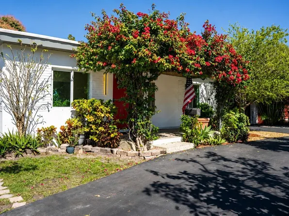 861 W 32nd St, Hialeah, FL 33012