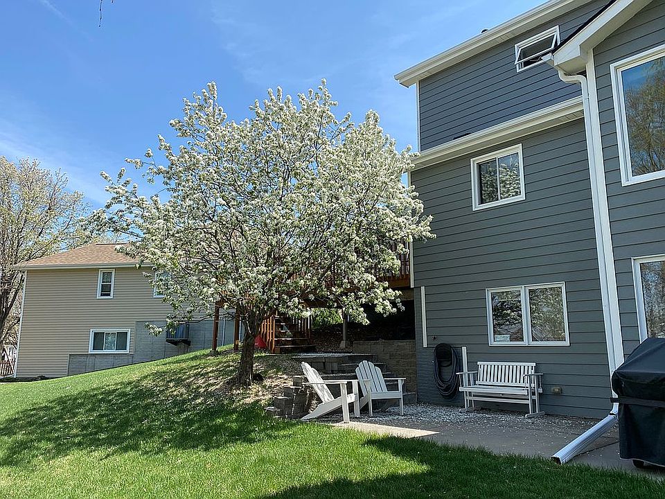 1st image of 3410 Desert Ct