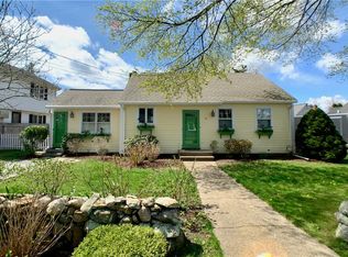 50 Coral St, Portsmouth, RI 02871