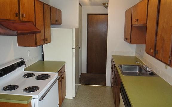 3rd image of 23612 100th Ave SE APT B16