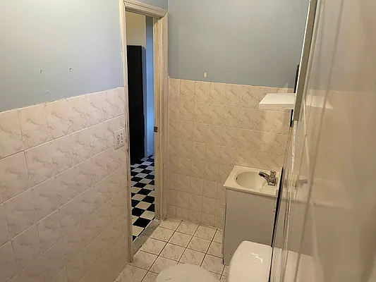 Rented by East Williamsburg Realty Inc | media 29