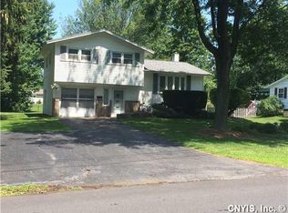 212 Wells Ave W, North Syracuse, NY 13212