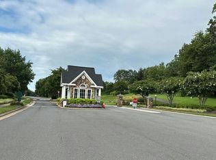 8267 Roxborough Loop, Gainesville, VA 20155