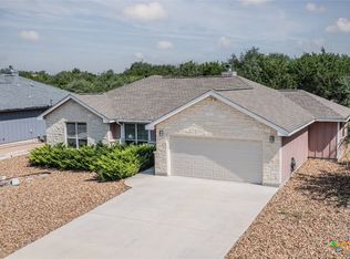 1421 Cottonwood Rd, Fischer, TX 78623