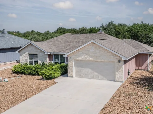 1421 Cottonwood Rd, Fischer, TX 78623
